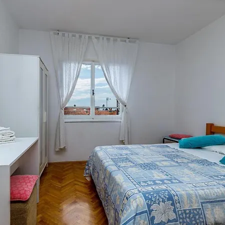 Apartment Luna 1 *