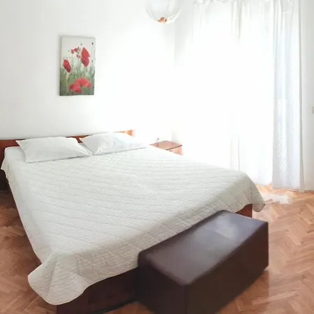 Luna 1 Apartment Porec